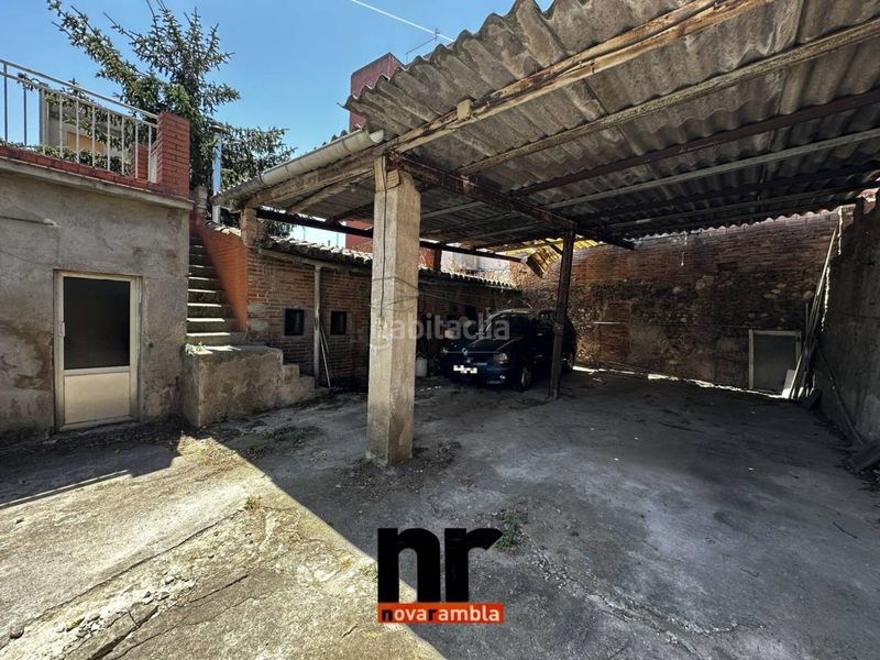 Foto 8bc9d589-b699-43a1-b2bb-ef0d301036bd. Casa adossada amb calefacció aparcament a Centre Ripollet