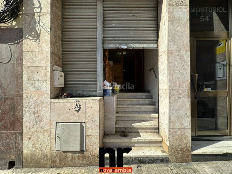 Foto fdd3066a-0688-4108-abf8-16489223ef65. Local comercial local en venta en centro en Centre Ripollet