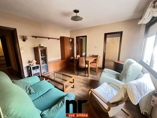 Piso en Casc Antic. Piso en venta en centro