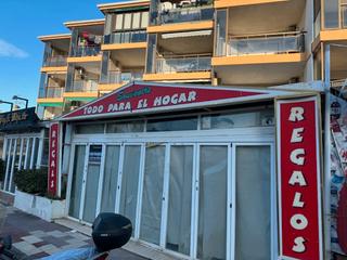 Business premise in Avinguda de la diputació 193. Magnífico local comercial,cerca de la playa,zona hoteles,apartam