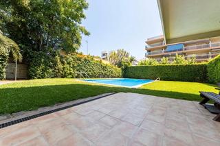 Apartament  Carrer de pere iii el gran. Espectacular piso 2 habitaciones, 2baños,piscina, posibilidad pa