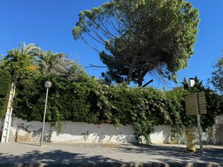 Terreny residencial a Carrer Santiago Rusiñol 31