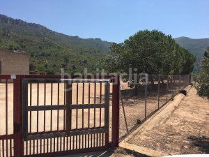 Foto 68048c85-3c3c-4523-b680-092e5b9a10f1. Capannone industriale in c-240z 49 in Riba (La)
