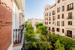 Location Appartement  Calle lope de rueda. Piso en alquiler en el área más exclusiva y demandada del barrio