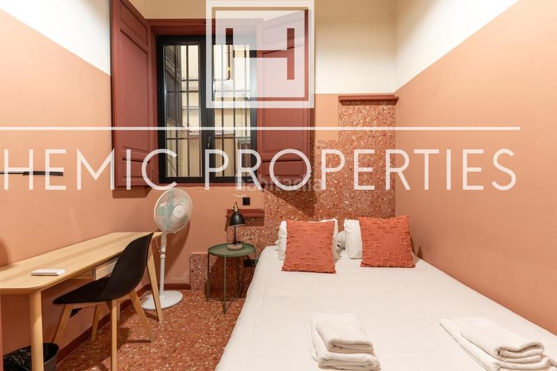 Foto abbacefa-e8fa-4ae1-bb53-74580f42c3a6. Planta baixa a Universidad-Malasaña Madrid