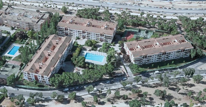 Foto 15117d2b-04f2-4550-8121-546eb71d415f. Pis amb calefacció aparcament piscina a Prado de Somosaguas Pozuelo de Alarcón