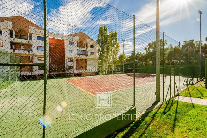 Foto c30b49b4-abc1-46fe-97db-a4b250e73511. Pis amb calefacció aparcament piscina a Prado de Somosaguas Pozuelo de Alarcón