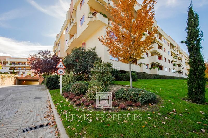 Foto f42501a1-ba6b-431f-8601-c80a15bcbb15. Pis amb calefacció aparcament piscina a Prado de Somosaguas Pozuelo de Alarcón