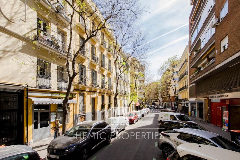 Foto 2d4859b9-332a-49d8-9e07-1d5d14114123. Apartament amb calefacció a Trafalgar Madrid