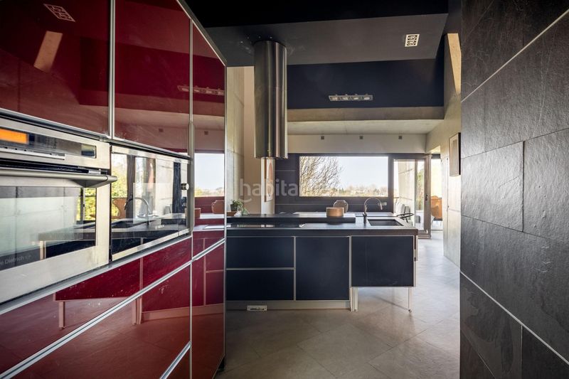 Foto 0ee19051-b88a-4bb4-88da-c68b5af7db59. Chalet exclusiva villa de lujo en donostia con licencia turística con piscina, jardín y máximas prestaciones en Donostia - San Sebastián