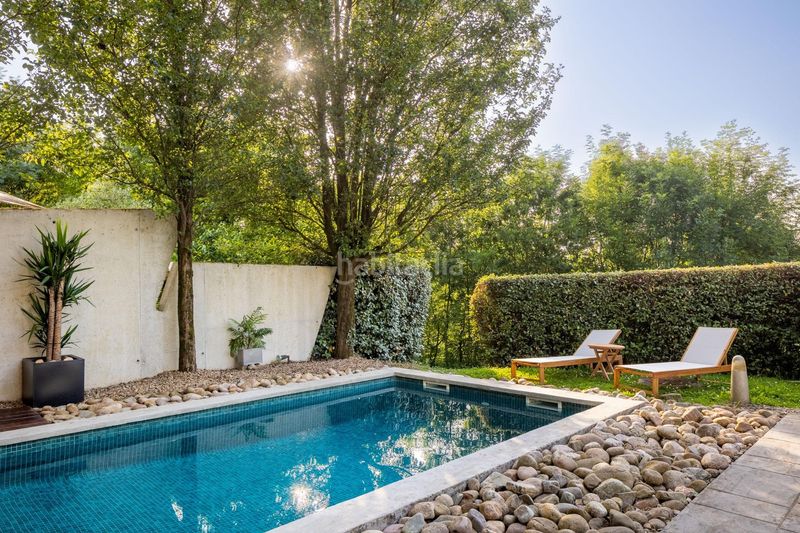 Foto 152d0be5-3607-43d4-910f-a2af6bfcbcbc. Chalet exclusiva villa de lujo en donostia con licencia turística con piscina, jardín y máximas prestaciones en Donostia - San Sebastián