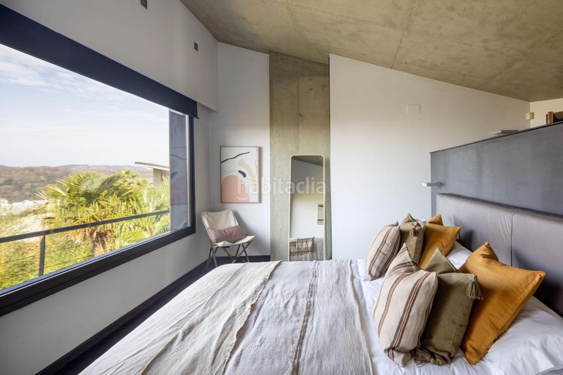 Foto 7d63ae69-e846-4d9c-a6fe-f30ea14f1396. Chalet exclusiva villa de lujo en donostia con licencia turística con piscina, jardín y máximas prestaciones en Donostia - San Sebastián