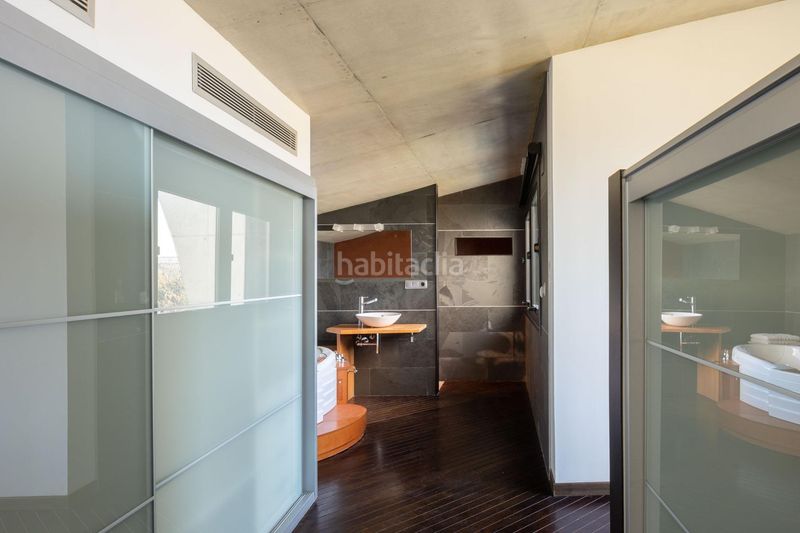 Foto aa4dc736-a33e-447b-9cef-670970853a50. Chalet exclusiva villa de lujo en donostia con licencia turística con piscina, jardín y máximas prestaciones en Donostia - San Sebastián