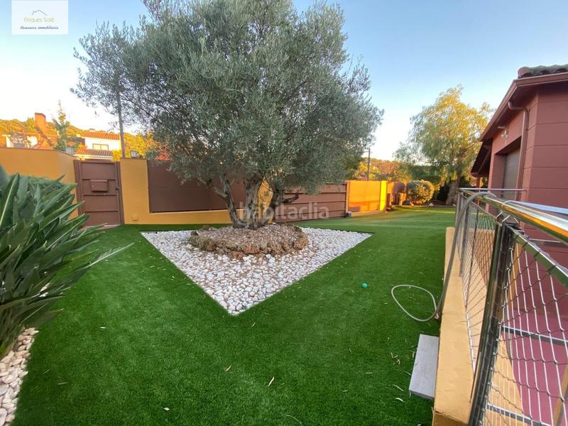 Foto 5ff6be73-5024-49c3-8dc3-2e5bffd37bf0. Casa con parcheggio in Roca del Vallès (La)