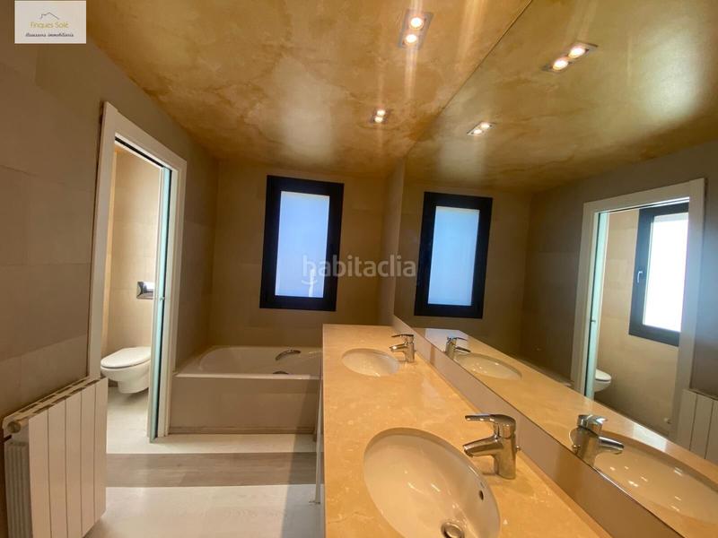 Foto 77c6b36f-c111-4f66-bc0b-45cef5797dda. Casa con parcheggio in Roca del Vallès (La)