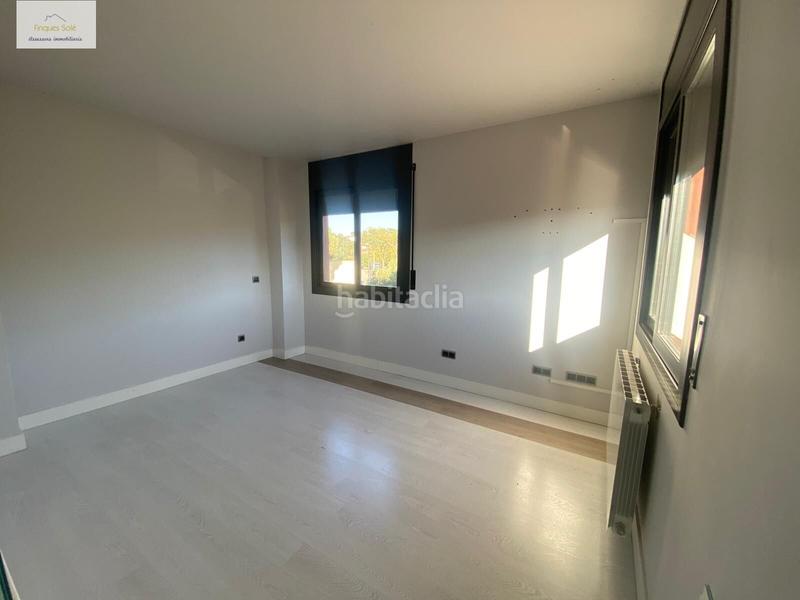 Foto 7c37903e-f1e0-43eb-91fe-2828ff748870. Casa con parcheggio in Roca del Vallès (La)