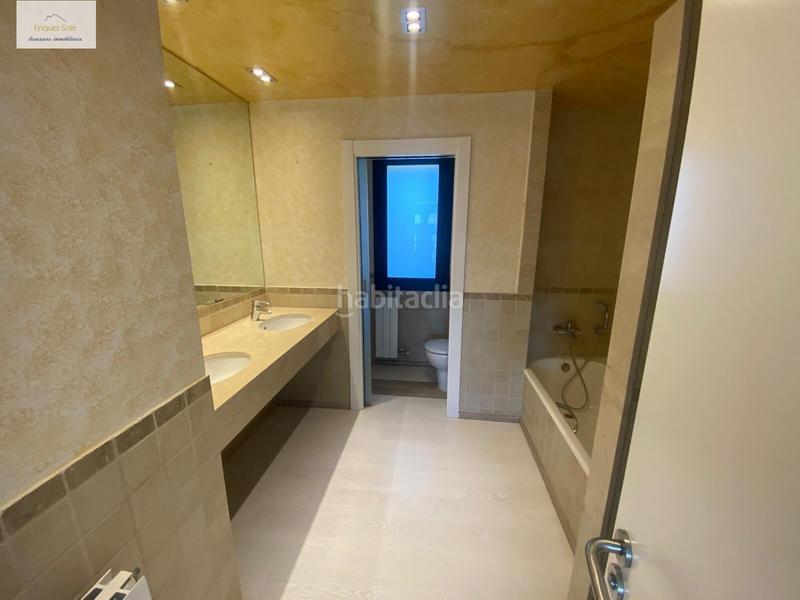 Foto 9d71e859-24d3-4a1d-8b55-b6df8fc81a2a. Casa con parcheggio in Roca del Vallès (La)