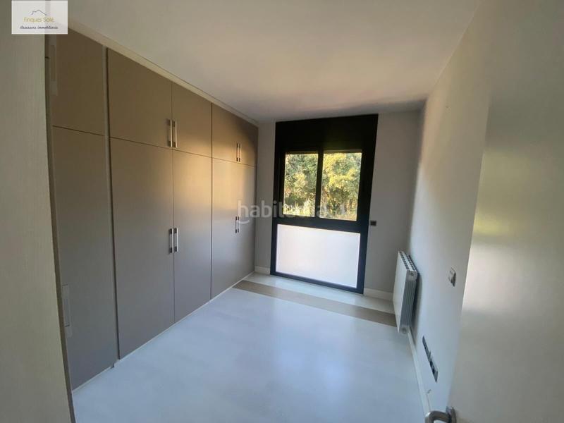 Foto cb2c2a4b-bc43-42b0-b7d4-e95a80e86626. Casa con parcheggio in Roca del Vallès (La)