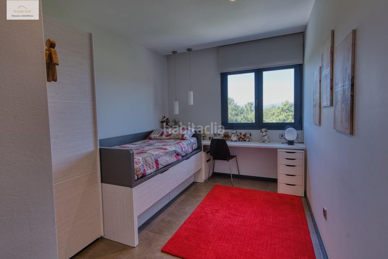 Foto 360f9e75-6742-487c-b788-e9591d0ebc96. Casa amb calefacció aparcament piscina a Roca del Vallès (La)