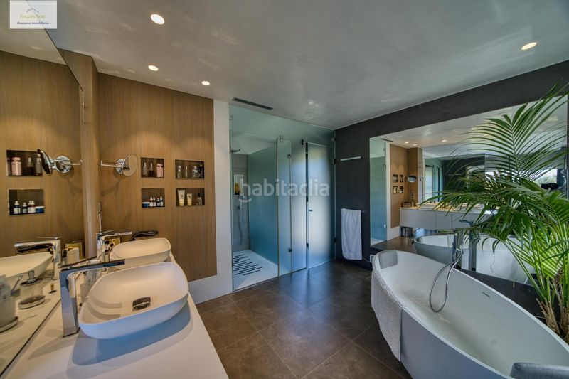 Foto 775f0b5a-edc3-488a-b719-5ba9a7e3e742. Casa amb calefacció aparcament piscina a Roca del Vallès (La)