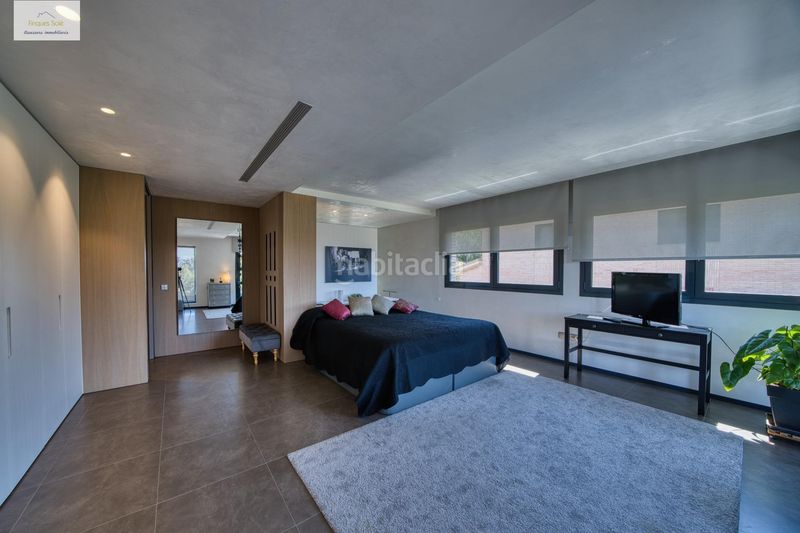Foto e30821c5-58be-4abf-9b01-ed67ab9d9ab7. Casa amb calefacció aparcament piscina a Roca del Vallès (La)