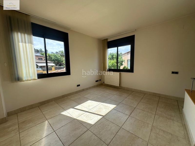 Foto 5fb4d18d-f4b6-4df9-b6e9-0beed33ed83d. Casa amb calefacció aparcament piscina a Roca del Vallès (La)