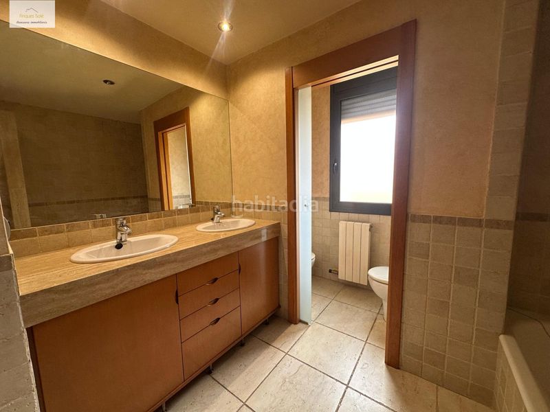 Foto 9d779647-504a-497f-a212-5784c80bd5d3. Casa amb calefacció aparcament piscina a Roca del Vallès (La)