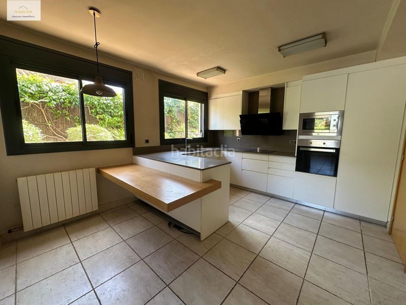 Foto c58004fb-1c31-4139-a2c9-2e0c8cf9f357. Casa amb calefacció aparcament piscina a Roca del Vallès (La)
