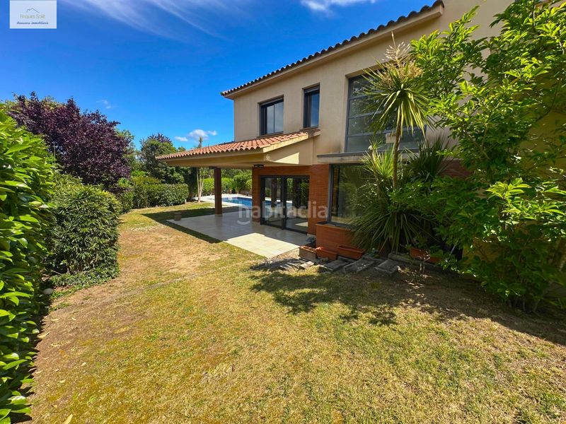 Foto ce8db141-7049-467c-a126-adebcdff0f3e. Casa amb calefacció aparcament piscina a Roca del Vallès (La)