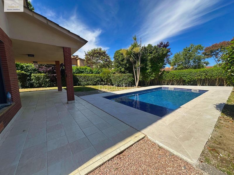 Foto eed613aa-1d06-443e-b970-a01b8a616a5d. Casa amb calefacció aparcament piscina a Roca del Vallès (La)