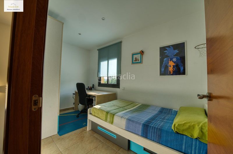Foto 4763644d-adc4-4097-b59c-6770966bb2a8. Casa amb calefacció aparcament a Roca del Vallès (La)