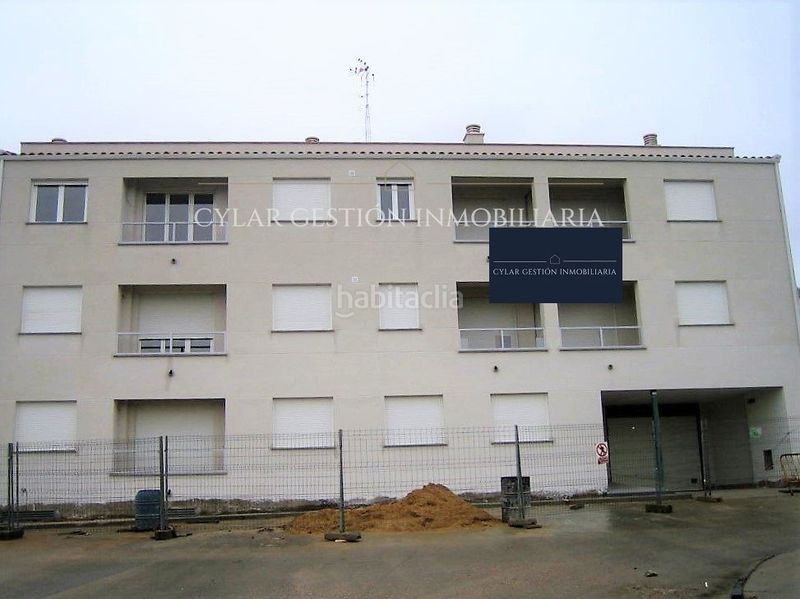 Foto 504ca2c1-b283-4c68-bf6e-b31edd8301c1. Pis amb calefacció aparcament a Mozárbez