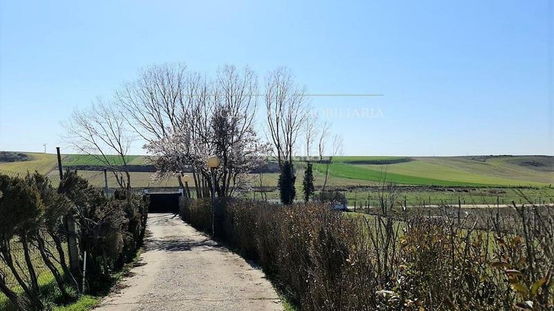 Foto 07ef4678-b111-4e7b-a24c-9ec3295e8164. Casa con riscaldamento parcheggio in Villares de la Reina