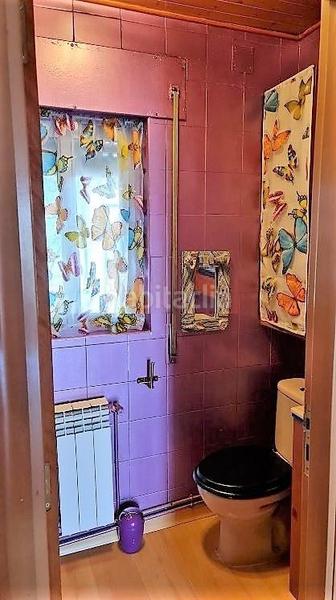 Foto 5c6ce27c-5fa1-4a3b-9dcd-47ff2c17f170. Casa con riscaldamento parcheggio in Villares de la Reina