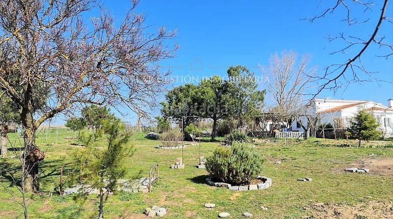 Foto e3b196ac-4eeb-401d-992b-c471e304bc30. Casa con riscaldamento parcheggio in Villares de la Reina