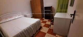 Lloguer Pis  Melchor cano. Tres habitaciones en alquiler  en piso compartido zona plaza oes