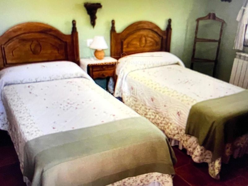 Foto ddbd009e-5be2-47ad-a113-140cf3df5522. Xalet amb calefacció aparcament piscina a Calzada de Béjar (La)