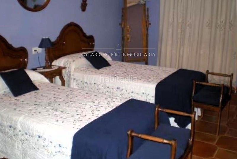 Foto e6ed2bad-a159-41bf-b29d-120f9de316ea. Xalet amb calefacció aparcament piscina a Calzada de Béjar (La)