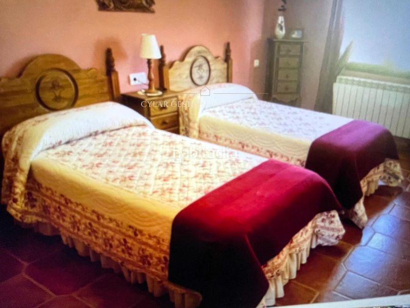 Foto f033a771-6389-4fd9-b98c-bf2105cb5205. Xalet amb calefacció aparcament piscina a Calzada de Béjar (La)