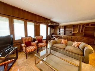 Appartamento  Arco, del. Piso de 5 habitaciones con garaje y balcon  en calle arco