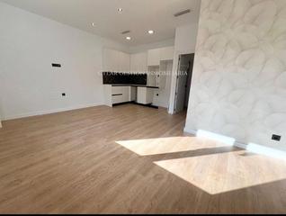 Appartement  Candelario. Bajo en proceso de reforma zona avenida villamayor