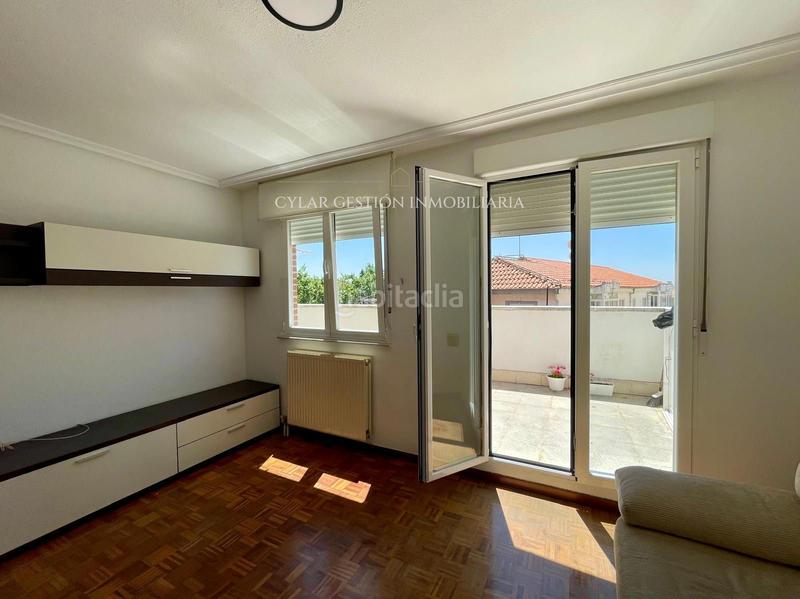 Foto d6816044-b2b5-4c5a-a38d-abd6ab7d54a7. Attico con riscaldamento in Pizarrales Salamanca