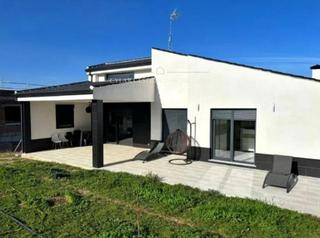 Chalet  Maria zambrano. Chalet en venta en carrascal de barregas en salamanca