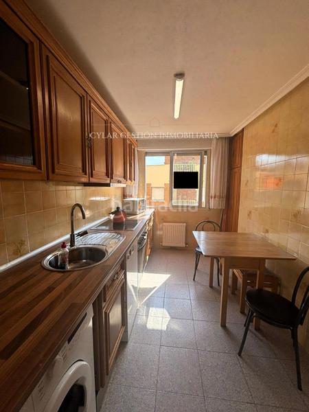 Foto b3c83ea7-71e7-4968-9398-3b39127d15fa. Alquiler piso  en alquiler en calle doctor jaime vera en Salamanca
