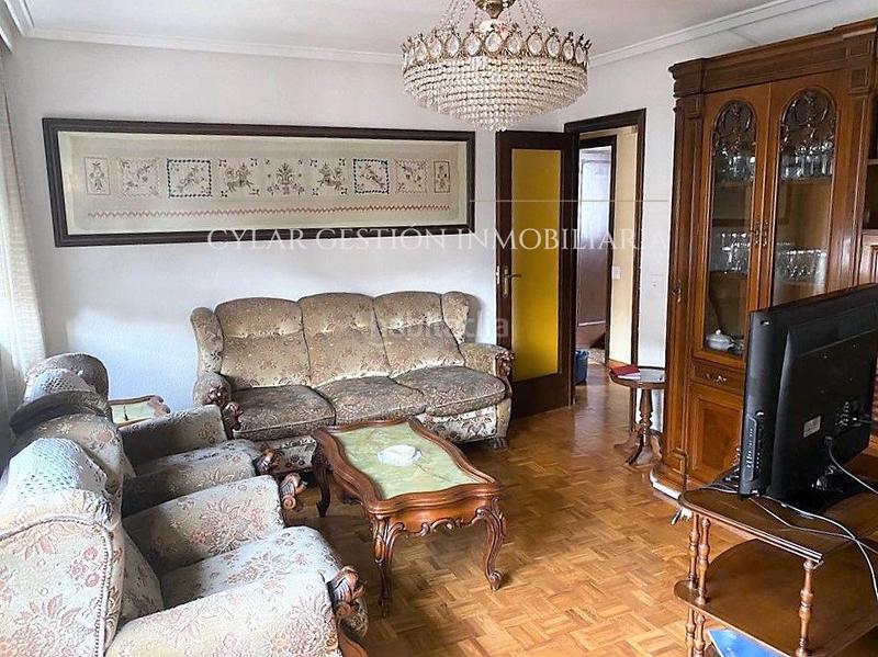 Foto 38a08546-eaea-44b7-9e83-9393b2a4d635. Flat with heating in Carmelitas Salamanca