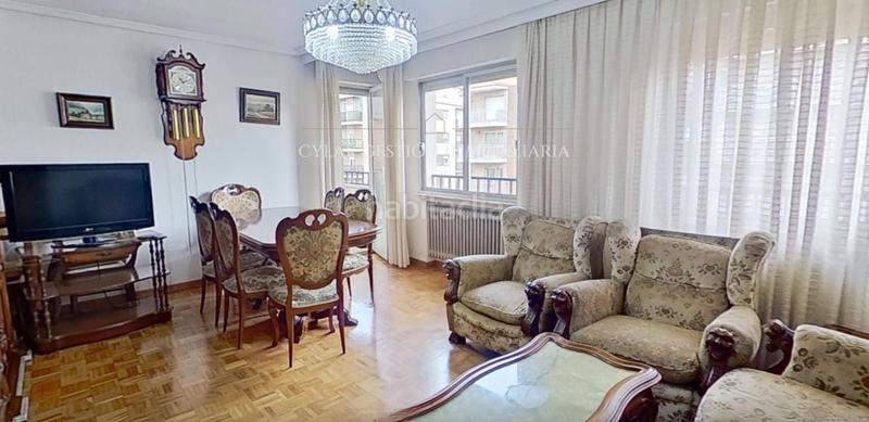 Foto 3f0d80b7-14ad-42be-bb29-180584f8b300. Flat with heating in Carmelitas Salamanca