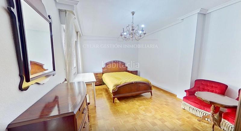 Foto dd0a5bee-f1e7-46ce-8c53-98f861e54bb4. Flat with heating in Carmelitas Salamanca