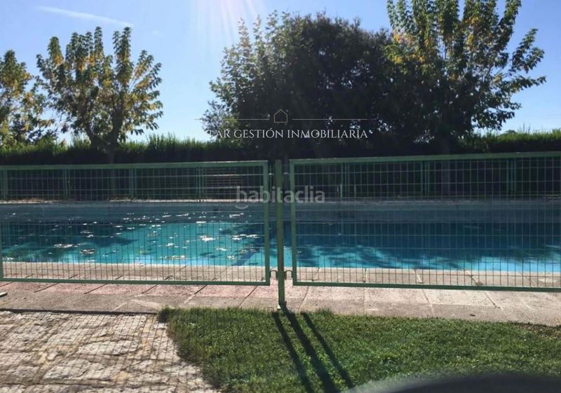 Foto 1ba8bddd-b5e1-4ca7-a2fb-d551e81065a9. Pis amb calefacció piscina a Terradillos