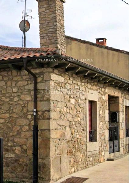 Foto 1173d188-2701-443f-8573-b186142f57d6. Casa adossada amb calefacció aparcament a Bañobárez