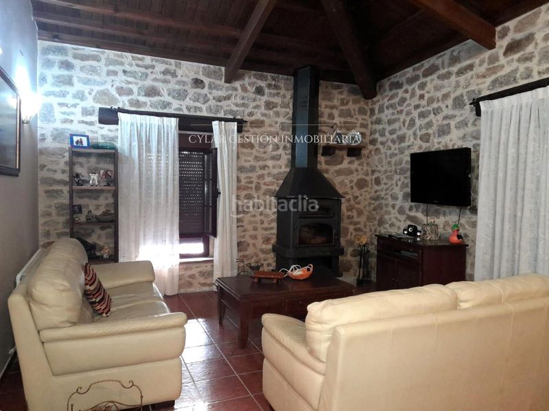 Foto 30c3de61-54e0-4eee-8ea8-950a0ea6d330. Casa adossada amb calefacció aparcament a Bañobárez